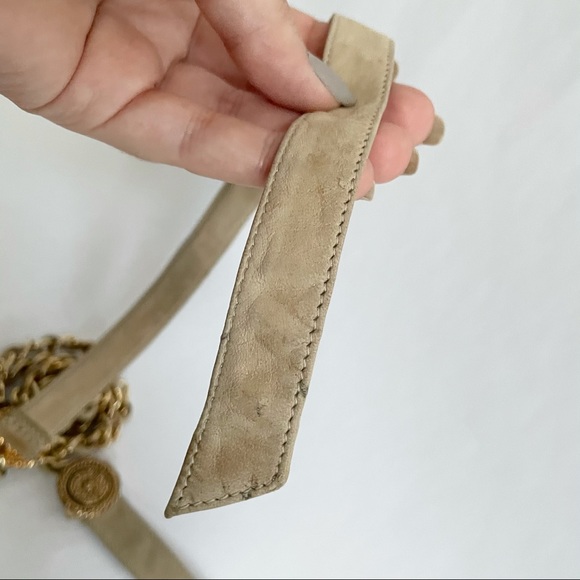 SOLD Chanel Vintage Belt Beige Leather Chain/Medallions - Picture 5 of 7